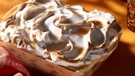 Meringue-Topped Banana Pudding