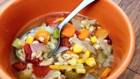 Instant Pot Vegan Vegetable and Barley Soup