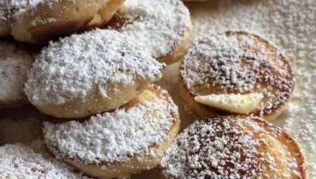 Poffertjes (Dutch Mini Pancakes)