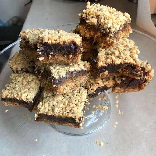 Gramma’s Date Squares